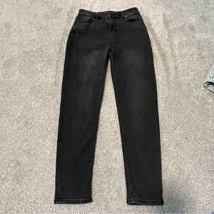 black mom jeans